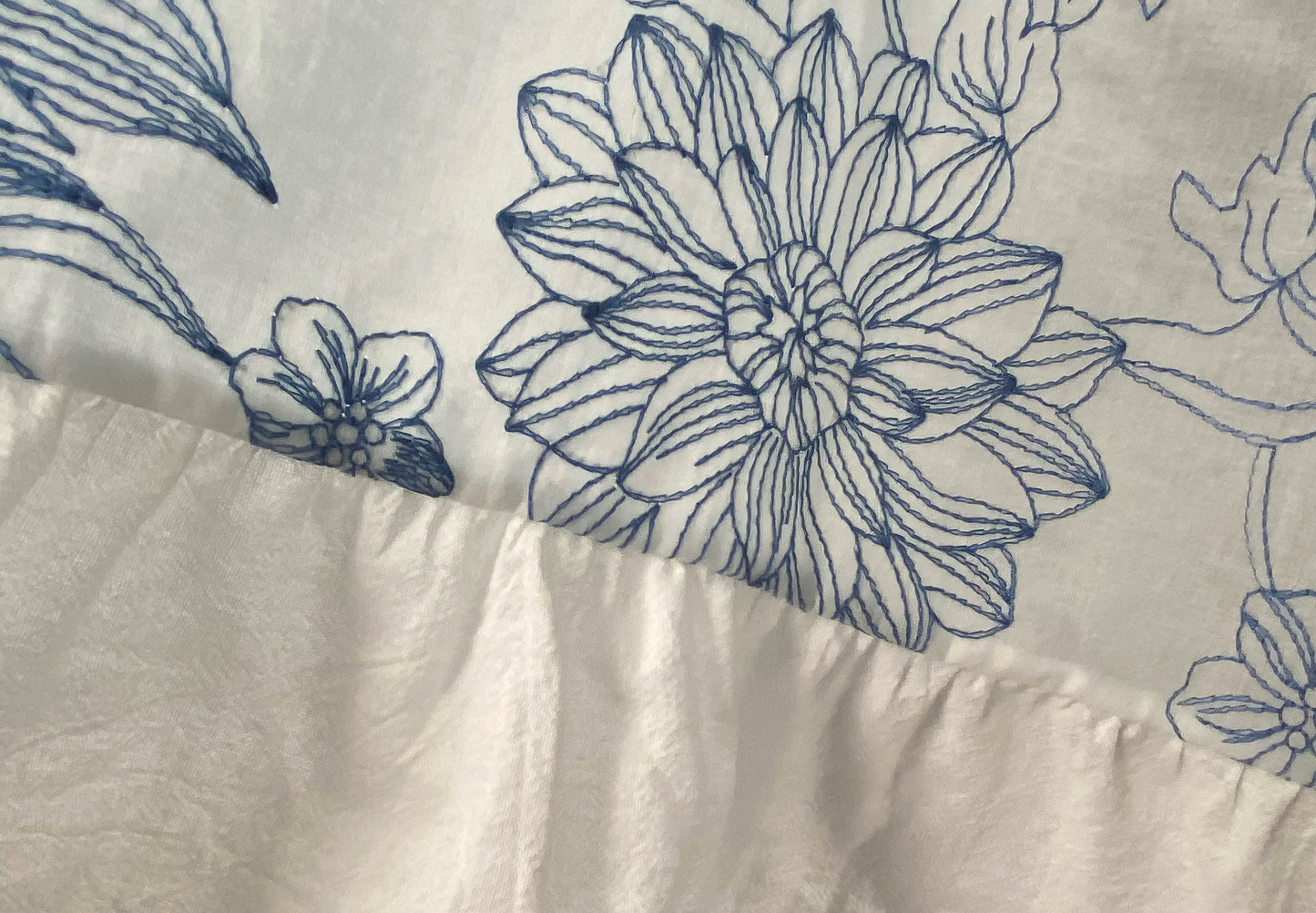 Single Color Embroidered Flounce Pure 100%Cotton Tablecloth