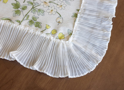 Sweet Gardenia Ruffle Dining Tablecloth