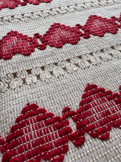 HeartRose Linen Tassel Table Runner