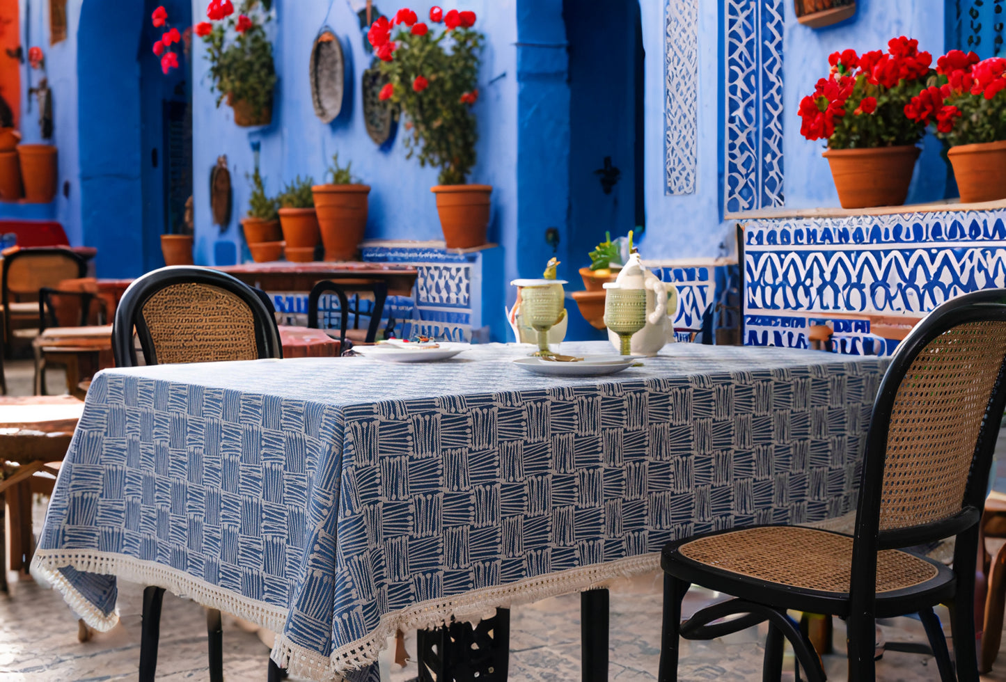 Blue And White Line Moroccan Pattern Dining/afernoon tea Tablecloth